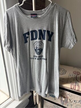 DNY Gray Men’s T‑Shirt with Navy FDNY Graphic